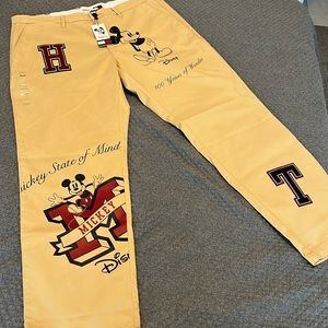 Tommy Hilfiger Disney Collection 100 years of Wonder chinos